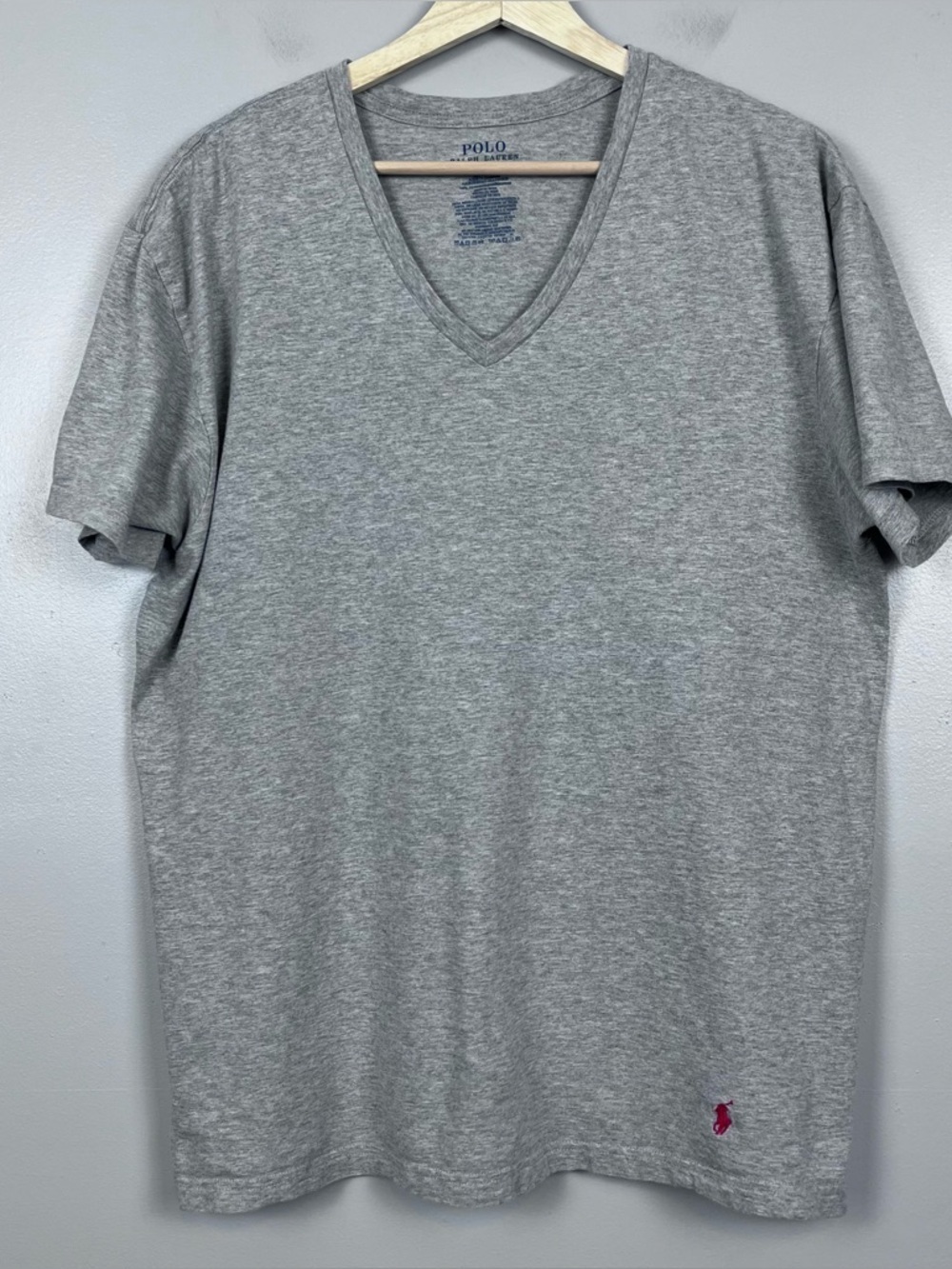 Polo Ralph Lauren Men's 100% Cotton Classic FIt V-Neck Tee Shirt Size L; Preppy